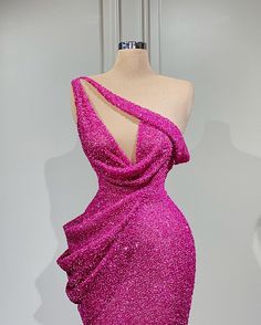 Prom Dresses Pink, Runway Gowns, Homecoming Formal Dresses, Luxurious Dresses, Famous Outfits, Classy Prom Dresses, Exquisite Gowns, Glamour Dress, African Traditional Dresses