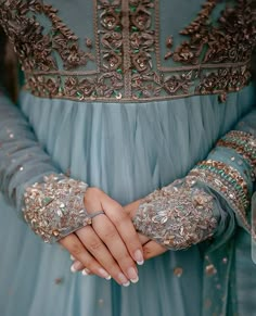 Womens Trendy Dresses, Pakistani Wedding Outfits, Bridal Dress Fashion, Sleeves Designs For Dresses