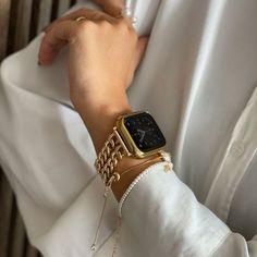 Stylish Apple Watch Bands for All Series | iWearLab – iwearlab Fitbit Bands, Apple Watch 3, Best Apple Watch, Apple Watch Sizes, Gold Apple Watch, Gold Apple