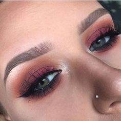 A look using the Modern Renaissance palette @_jessmakeup #anastasiabeverlyhills #modernrenaissance Makeup Artist Tattoo Ideas, Artist Tattoo Ideas, Makeup Artist Tattoo, Maroon Eyeshadow, Saving Face, Diva Makeup, Artist Tattoo, Best Makeup Artist, Fall Makeup Looks