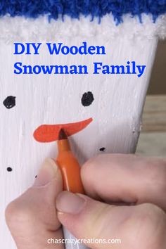 DIY Wooden Snowman Family Farmhouse Snowman Decor Diy, Snowman Looking Up Craft, Wooden Snowman Crafts Wood Patterns, 2x4 Snowman Wooden Snowmen, Rustic Snowman Crafts, Snowmen Crafts Diy, Wooden Snowmen Crafts, Snowman Crafts Diy Wooden Snowmen