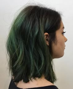 Hair Color And Style Ideas, Brown Ombre Hair Color, Dark Green Hair, Best Ombre Hair, Brown Ombre Hair, Coloured Hair, Hair Dye Ideas, Short Hair Color, Ombre Hair Color