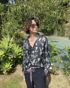 Dylan Snyder, Hairstyles Thick Hair, Curly Short Hair, Masc Fashion, Mens Hairstyles Thick Hair, Male Aesthetic, Wavy Hair Men, Curly Short, Mens Trendy Outfits