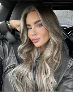 Blonde Light Brown Hair, Hair With Blonde Highlights, Rambut Brunette, Brown Hair Inspo, Brunette Hair With Highlights, Balayage Hair Dark, Hair Color Auburn