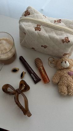 Coffee, makeup pouch teddy bear, brown aestetic, rhode Brown Teddy Bear Aesthetic, Teddy Bear Makeup, Burrr Basket, Teddy Bear Brown, Bear Makeup, Bear Bag, Bear Brown, Brown Teddy Bear, Brown Makeup