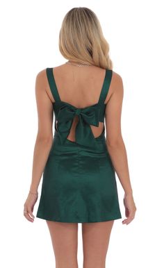 Back Bow Bodycon Dress in Green Winter Formal Dresses Short, Winter Dance Dresses, Red Hoco Dress, Sorority Formal Dress, Winter Ball Dresses, Green Hoco Dress, Formal Christmas Dress, Short Green Dress, Semi Dresses