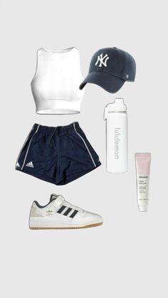 Gym Wear Aesthetic, Revealing Outfit Casual, Sporty Outfits Summer, Training Outfit, Activewear Outfits, Gymwear Outfits, Dance Outfits Practice, Practice Outfits