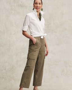 Cargo Wide Leg Cropped Pants - Chico's Minimalism Outfit, Fashion Petite, Cropped Wide Leg Pants, Wide Leg Cropped Pants, Women Cargos, Dresses Pants, Womens Designer Fashion, White Shirts, Cropped Pants