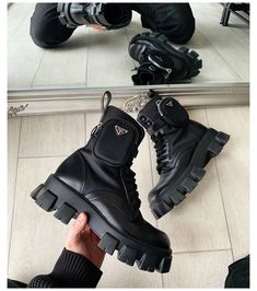 Prada Boots, Dr Shoes, Military Boots, Aesthetic Shoes, Influencers Fashion, Mode Inspo, Chunky Boots