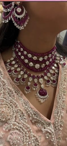 Sabyasachi Jewellery Bridal Collection, Viren Bhagat Jewellery, Bhagat Jewellery, Viren Bhagat, Mughal Jewelry, Gold Jewelry Prom, Wedding Jewellery Designs, Jadau Jewellery, Tiktok Challenge