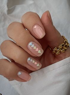 nude heart nail art. valentines day nails. love nails. romantic nail ideas. Nude Pattern Nails, Summery Nails, Blush Nails, Pastel Nails, Neutral Nails