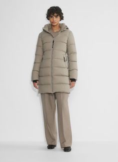 The Super Puff™ THE SUPERSNUG PUFF™ MID | Aritzia US Hem Jeans Without Sewing, Aritzia Super Puff Mid, Super Puff Mid, Aritzia Super Puff, Fall Activewear, Coat Guide, The Super Puff, Sweat Vest, Super Puff