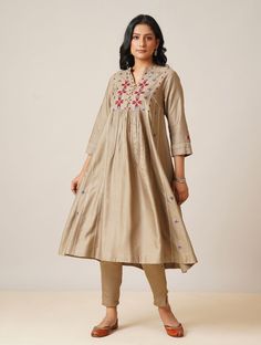 Women Beige Brown Silk Blend Hand Embroidery Mandarin Collar Regular Fit Kurta Embroidery Crafts, Kurta Men, Kurta For Women, Colorful Textiles, Kurti Patterns, Indian Aesthetic, Gray Silk, Brown Silk, Beige Brown