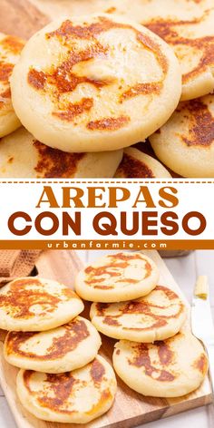 Here's a quick and easy appetizer recipe for you! These Arepas Con Queso are a delightful blend of masarepa, mozzarella, and butter, grilled to golden perfection. What a delicious snack to make! Arepas Recipe Puerto Rican, Arepa Con Queso Recipe, Mexican Food Recipes Vegetarian Dinners, Venezuelan Arepas Recipe, Colombian Arepas Recipe, Columbia Food Recipes, How To Make Arepas, Masarepa Recipe, Papoosa Recipe