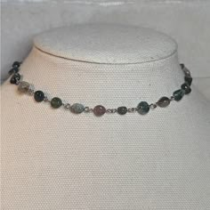 Moss Agate Beaded Choker Crystal Necklace Made With Silver Wire And Measures Approximately 14" And Is Finished With A Stainless Steel Chain With A Lobster Clasp And 1.5" Extension Chain. Bead Chain Jewelry, Vintage Crystal Necklace, Crystal Rosary Necklace, Mens Dainty Jewelry, Vintage 90s Jewelry, Wire Necklaces Diy, Sun Necklace Beaded, Silver And Gemstone Jewelry, Beaded Hair Jewelry