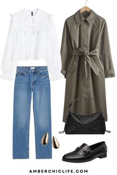 Looking how to look chic and dry on a rainy day? Check these rainy day outfit ideas, that are perfect for those early spring rainy days. Get inspired for your perfect spring outfit, casual outfit and trench coat outfit. Also learn how to wear trench coat, loafers and wide leg jeans on a rainy day. Rainy Spring Day Outfit, Cute Rainy Day Outfit Spring, Casual Rainy Day Outfit, London Fits, Rainy Day Outfit Ideas, Rainy Outfit, Rainy Day Outfit For Spring, Rainy Day Outfits