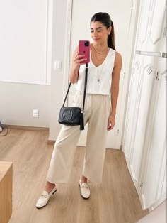 Casual Elegant Outfits, Off White Jeans, Wide Leg Jeans Outfit, Post Pregnancy Fashion, Casual Chic Outfit