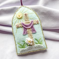 Hand-embroidered Easter Cross Felt Ornament Cross Felt Ornament, Felt Cross, Christian Easter Decorations, He Is Risen Easter, St Patricks Crafts, Felt Ornaments Patterns, Felted Wool Crafts