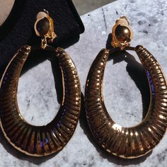 These Are Unique And Rare Large Clip On Bamboo Hoop Earrings Chunky Style Gold Metal They Hang 3 Inches These Are Very Lightweight On The Ear Easy To Wear These Earrings Are A Classic And Urban Addition To Any Wardrobe Cottage Core Jewelry, Shell Locket, Hoop Earrings Chunky, Gold Ear Jacket, Rose Gold Square, Abalone Earrings, Womens Earrings Studs, Kendra Scott Earrings