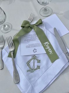 Cj Monogram, South Africa Wedding, Dinner Party Summer, Monogrammed Napkins, Embroidered Napkins, Guest Towel, Wedding Table Decor, Table Napkins, Monogram Styles