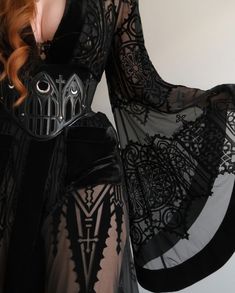 Romantic Goth Fashion, Giant Library, Ren Faire Outfits, Corset Fashion Outfits, Corset Outfits, Sheer Robe, Corset Fashion, Dark Outfits, Corset Belt