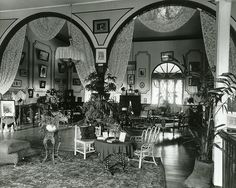 Interiee of house - India 1880's Modern Victorian Living Room, Colonial India, Bohemian Goth, British House, Grandmother House, Victorian Living Room, Classical House, British India, Victorian Interior