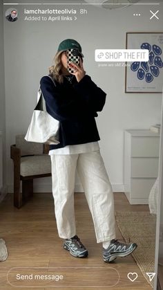 Salomon Outfit, Japan Outfits, Belle Silhouette, White Pants, Winter Fashion Outfits, Fall Winter Outfits, Minimal Fashion, Look Cool, Minimalist Fashion