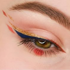 "Oh Christmas brow, oh Christmas brow, how lovely are your arches... Make Up Videos, Eye Makeup Designs, Creative Eye Makeup, Fantasy Makeup, Makeup Designs, Makeup Eyeliner, Creative Makeup