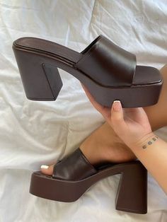 Sepatu Pump, High Heel Dress Shoes, Mules Sandals, High Heel Dress, Platform Mules, Cute Heels, Girly Shoes