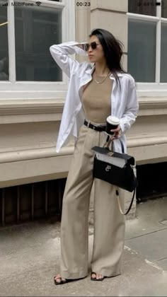 Spring Outfits Casual Chic 2023, Coffeehouse Aesthetic Outfit, How To Style Blue Blouse, Workleisure Outfits, Beige Bottom Outfit, 5 Feet Women Outfit, Timeless Style Outfits, Wife Leg Jeans Outfit, Classy Summer Outfits Aesthetic