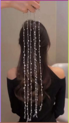 Western Hairstyles, Hair Stules, Glamorous Hairstyles, Sparkly Hair Accessories, Easy Hairstyles For Thick Hair, Simple Prom Hair, Party Queen, Glamorous Hair, Long Hair Wedding Styles