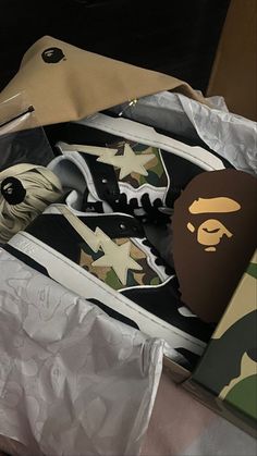 Hello Kitty Bape Shoes., Bape Shoes, Fly Shoes, Adidas Shoes Women, Pretty Shoes Sneakers, All Nike Shoes, Air Jordans Retro, Girly Accessories