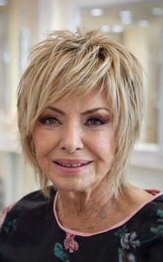 16 Trendy Shag Haircuts Women Over 70 Can Pull Off 70 Year Old Women, Haircuts Women, Shag Haircuts, Shag Haircut, Latest Hairstyles, Pull Off, Thick Hair, Womens Haircuts, Thick Hair Styles