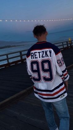 Nhl Jersey Outfit, Hockey Jersey Aesthetic, Hockey Jersey Outfit, Guys Fashion Casual, Jersey Fashion, Ice Hockey Jersey