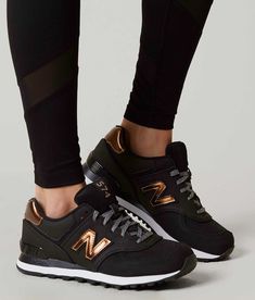 Newbalance Shoes, Nb Shoes, Sneaker New Balance, Sport Shoe, Sports Shoes Outfit, Shoes Outfit Fashion, Sport Shoes Women, Womens Shoes High Heels, Nike Lebron