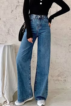 High Waist Loose Wide Leg Retro Jeans Pants – Tomscloth Winter Outfits Christmas, Looks Jeans, Skandinavian Fashion, Retro Jeans, Coachella Valley, Party Dress Long Sleeve, Cute Winter Outfits, Puff Sleeve Dresses, Mode Inspo