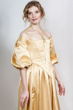 17th Century Golden Dress, 1600s Gown 1660s Fashion, 17th Century Dress, Golden Gown, 17th Century Fashion, Rococo Fashion, Golden Dress, Period Dress, Historical Dresses, Fantasy Fashion