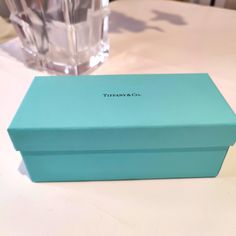 Authentic Tiffany & Co. Empty Small Box In Great Condition Offers Are Always Welcome!!! Tiffany And Co Box, Tiffany Gifts, Tiffany Box, Sunglasses Box, Tiffany Bracelets, Trending Bracelets, Vintage Tiffany, Bow Bracelet, Blue And White Style