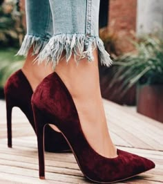 ••• | @raegencallihan Sepatu Pump, High Heels Classy, Heels Classy, Hot Heels, Outfit Jeans, Combat Boot, Women Sneakers, Prom Shoes, Crazy Shoes