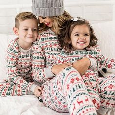 Winter Loungewear, Pajama Outfit, Baby Overall, Family Pajama Sets, Boys Sleepwear, Matching Christmas Pajamas, Pajama Outfits, Christmas Pajama Set, Matching Family Pajamas