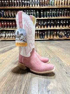 R. Watson Women's Rose Boar Boot - Saddle Rags Cowgirl Tattoos, Western Shoes, Western Wear Outfits, Western Store, Country Concert Outfit, Western Boots Women, Country Concert, Women Rising, Aesthetic Shoes