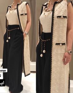 Fashion Show Dresses, Stile Hijab, Mode Kimono, Mode Chanel, Chanel Jacket, Chanel Inspired, Elegant Dresses Classy, Woman Suit Fashion, Classy Dress Outfits