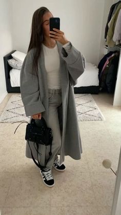 Outfit Campus, Street Style Outfits Casual, Campus Outfit, Stile Hijab, Cute Nike Outfits, Uni Outfits