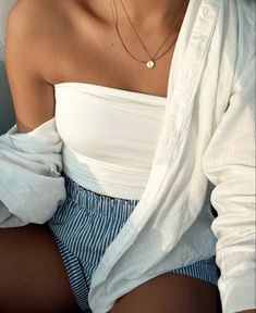 ig: goda_sap Linen Pants Outfit, Outfit Inspo Summer, Summer Outfit Inspiration, Swaggy Outfits, Warm Outfits, Looks Style, European Style, European Fashion, Simple Outfits