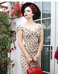 Rockabilly Fashion Outfits, Dollar Dress, Stop Staring Dresses, Idda Van Munster, Career Ideas, Room Vibes, Vintage Ideas