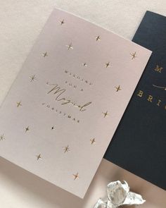 Stunning luxury celestial Christmas card. Blush tones finished off with a gold foil design Celestial Christmas, Luxury Christmas Cards, Foil Christmas Cards, Gold Foil Christmas, Christmas Luxury, Gold Foil Design, Gold Foil Cards, Foil Design, Gift Card Design