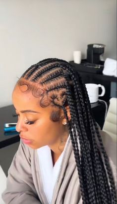 Feed In Braids Styles Black Hair, Knotless Box Braids And Cornrows, Box Braids In The Back Hairstyles, Cute Braided Hairstyles Cornrow, Braids On Scalp Hairstyles, Cornrolls In The Front Box Braids In The Back, Hair Ideas For Black Women Braids, Fulani Braids Hairstyle, Feed In With Knotless Box Braids