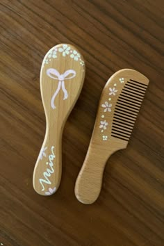 painted hairbrush as a keepsake or a gift 💘 Mini Hairbrush Aesthetic, Wooden Comb Painting, Customized Hair Brush, Wooden Hair Brush Painted, Pink Mini Hairbrush, Homemade Christmas Presents, Gold Art Painting, Wooden Comb