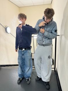 Sweatpants And Timberlands Outfit, Uk Clothing Brands, Uk Streetwear Men, Timberlands Outfit, British Streetwear, Uk Streetwear, Affliction Clothing, Guys Fits, Stone Island Clothing