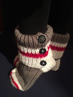 Sock Monkey Hat, Sock Slippers, Knit Structure, Fun Crochet Projects, Sock Monkey, Knitted Slippers, Bulky Yarn, Patterned Socks, Oversized Style